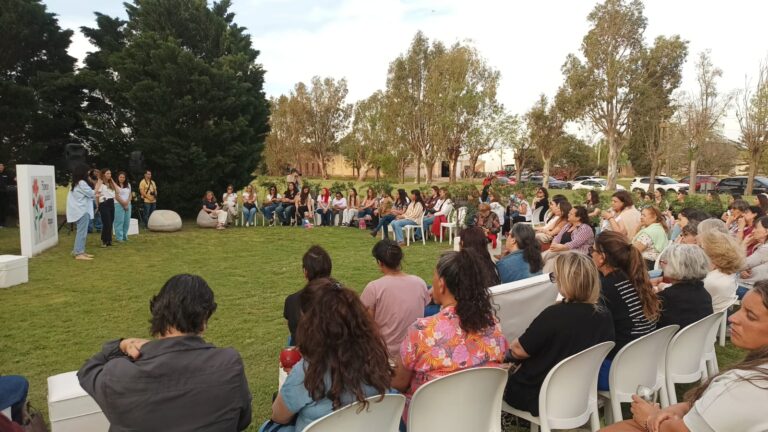 Carolina Basualdo: «Queremos llevar la voz de los pueblos al Congreso de la Nación»
